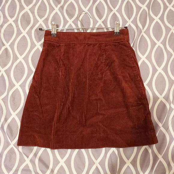 new h&m skirt - Picture 2 of 3